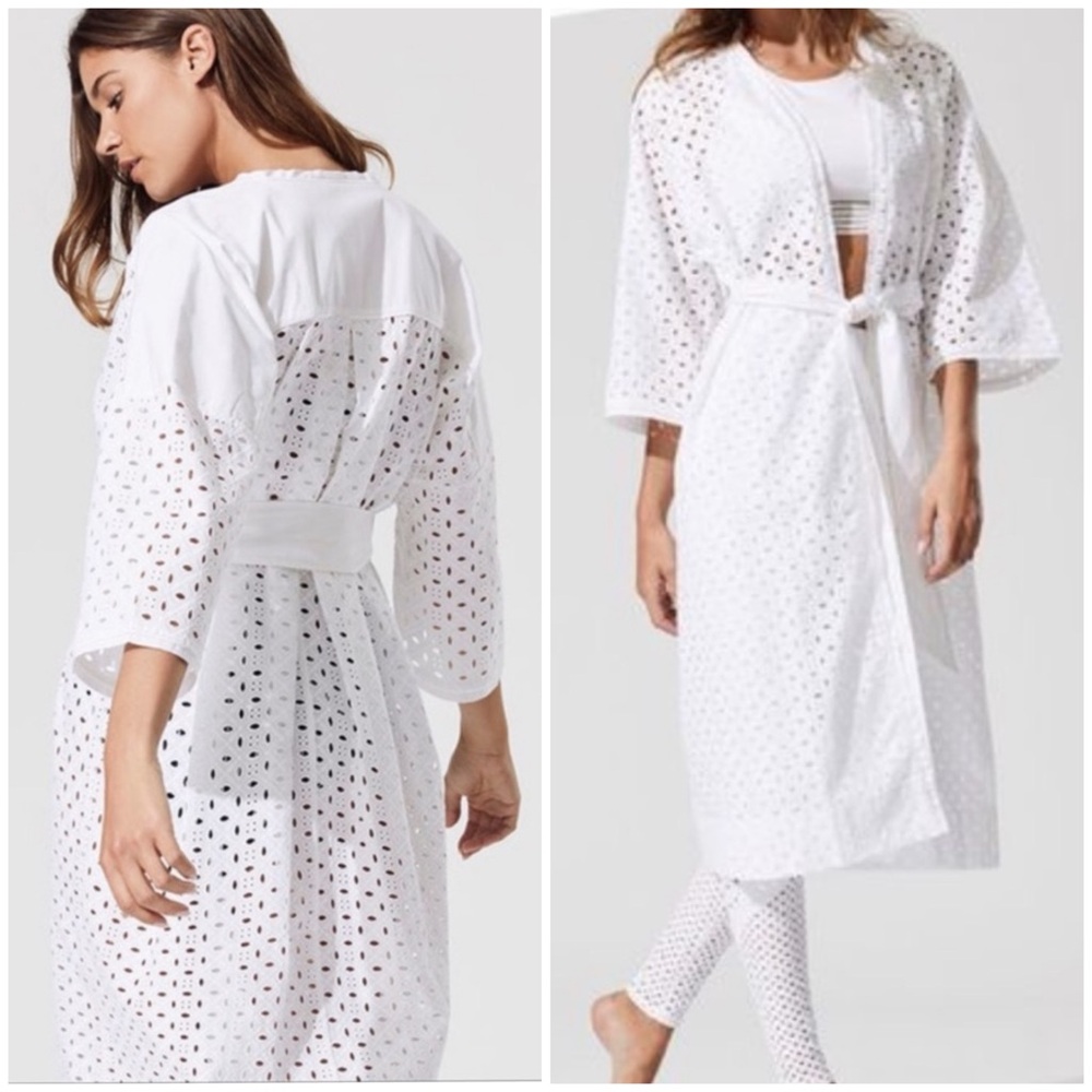 Carbon 38 White Eyelet Crochet Kimono/Cardigan Size XS/S
